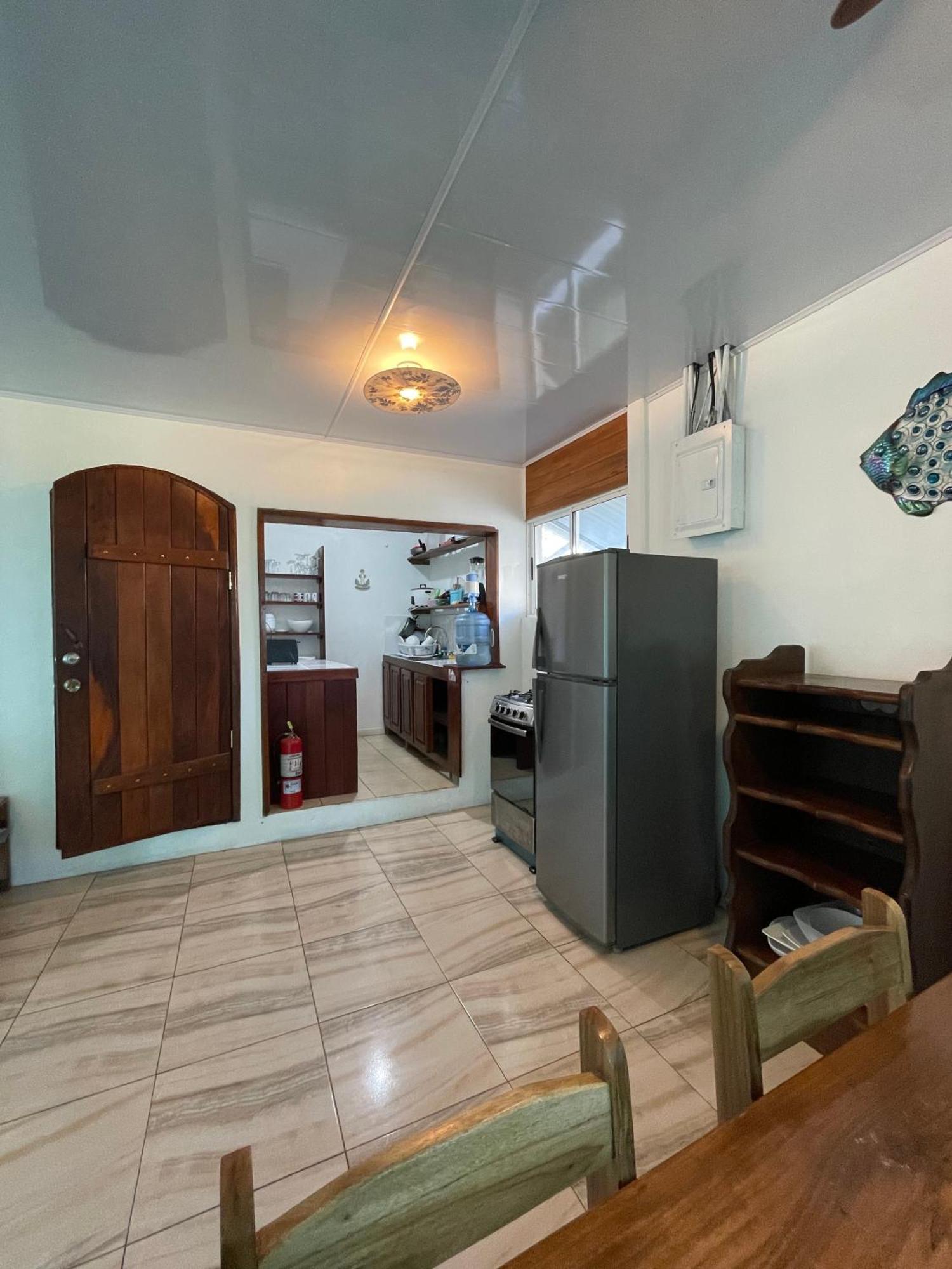 Casa Blanca Beachfront House With Shared Pool Access Pangea Lodge Мансанильо Екстериор снимка